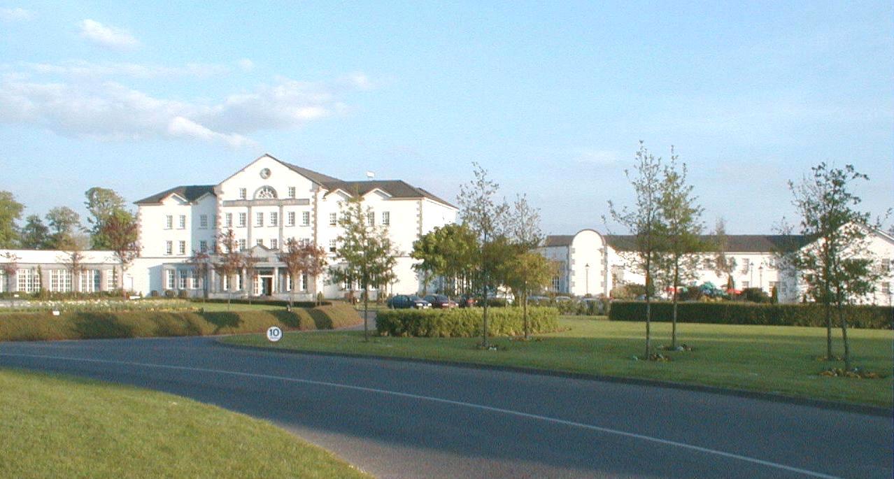 Slieve Russell Hotel باليكونيل المظهر الخارجي الصورة